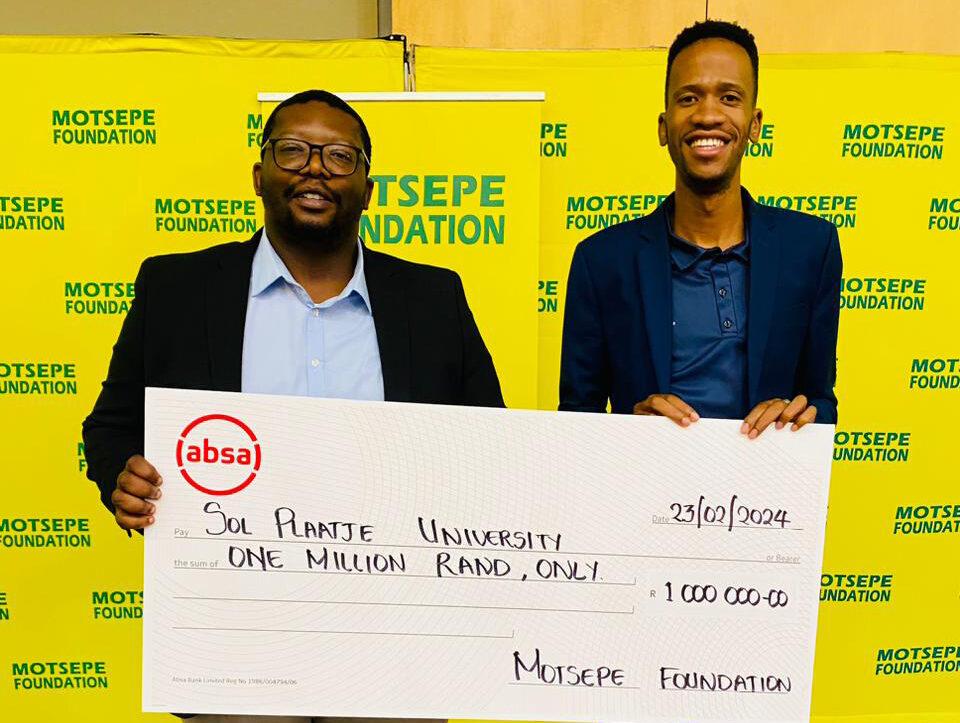 Motsepe-Donation-2024_Left_Mr_Buntu_Mnyaka_Right_Mr_Letlhogonolo_Thintha-2-e1709887422937